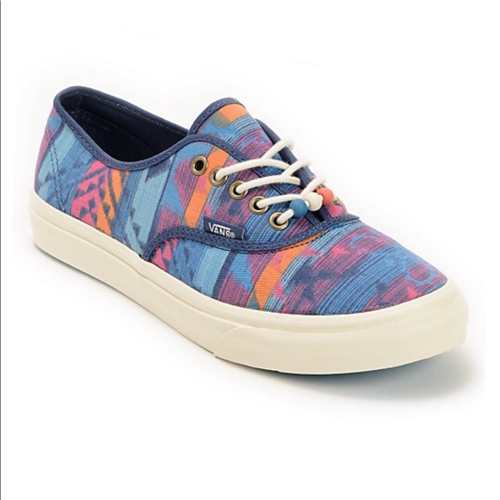 Authentic slim Fit Vans with Tribal Print